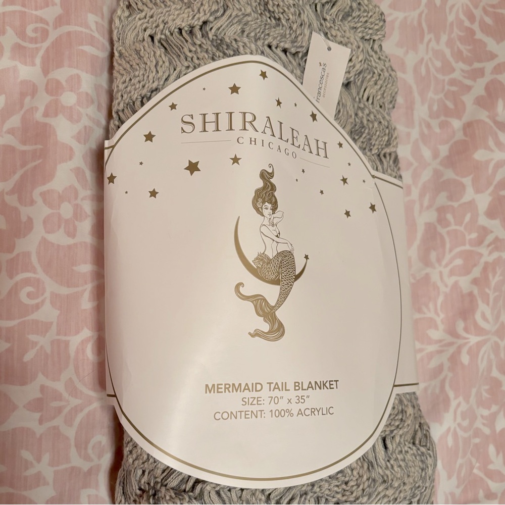 Heather gray mermaid tail blanket